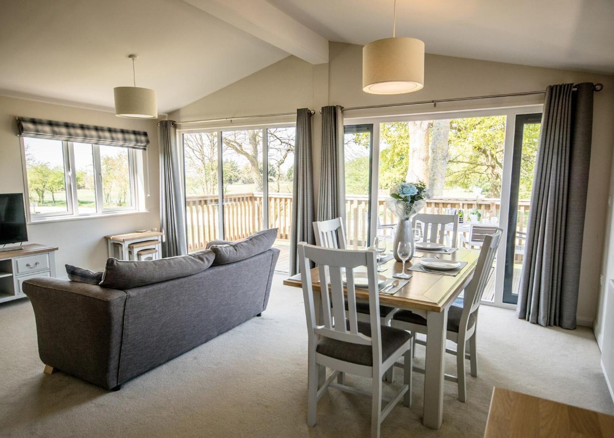 Hawthorn Glen Lodges Downham Market Εξωτερικό φωτογραφία